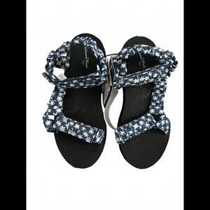 NWT Stylish Strappy Floral Sandal sz 6